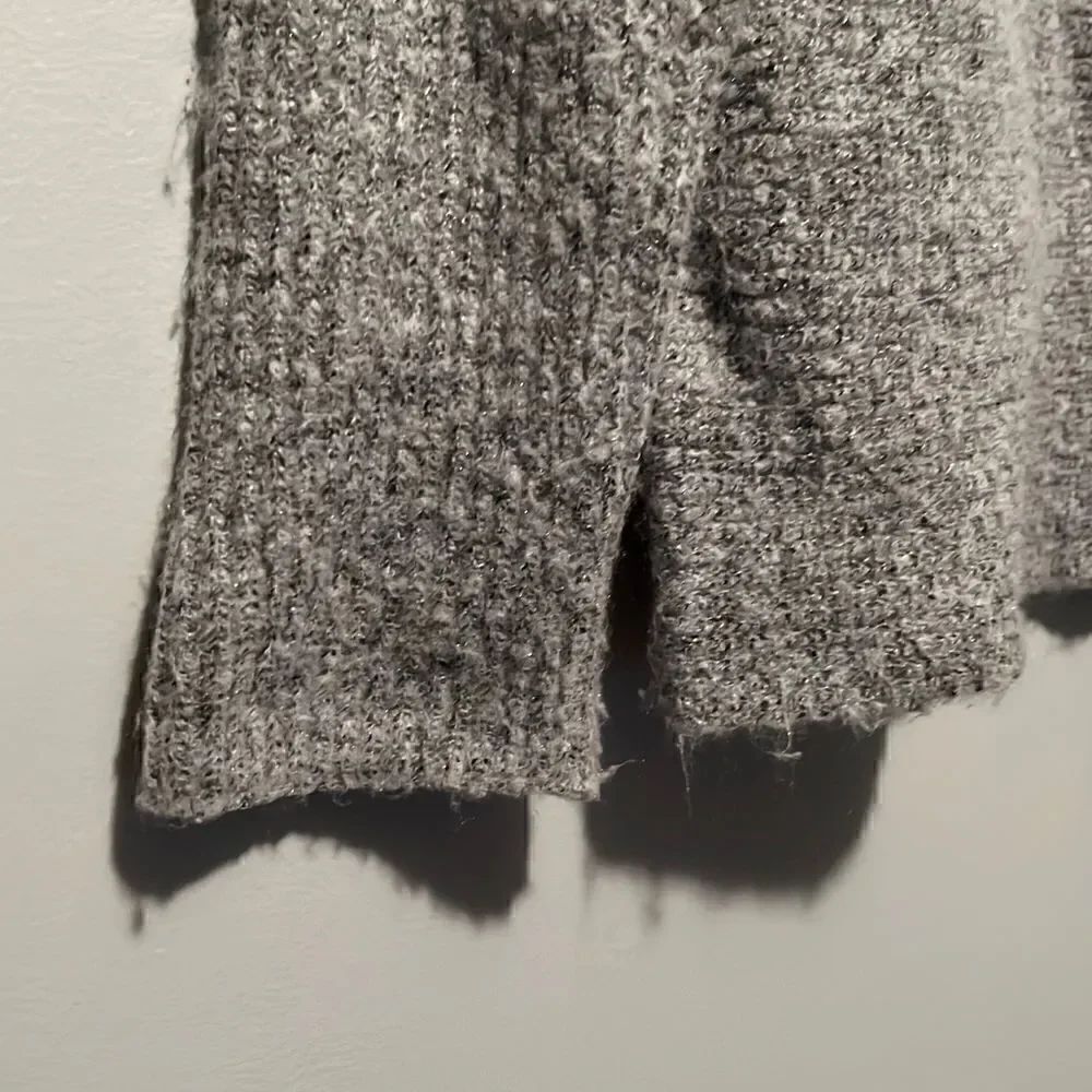 Sweater - Picture 4 of 5